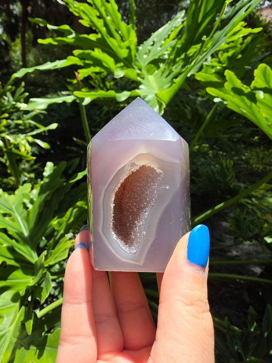 Velvet Hollow – Druzy Agate Tower