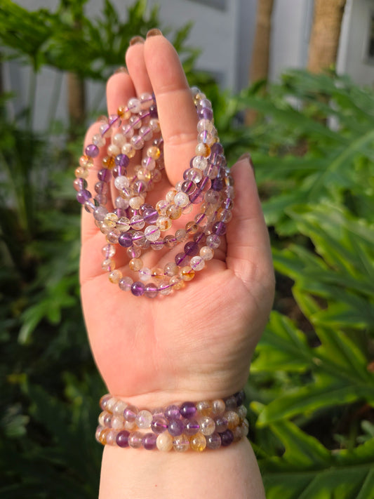 Golden Triangle Harmony 3-Circle Beaded Bracelet [8mm]