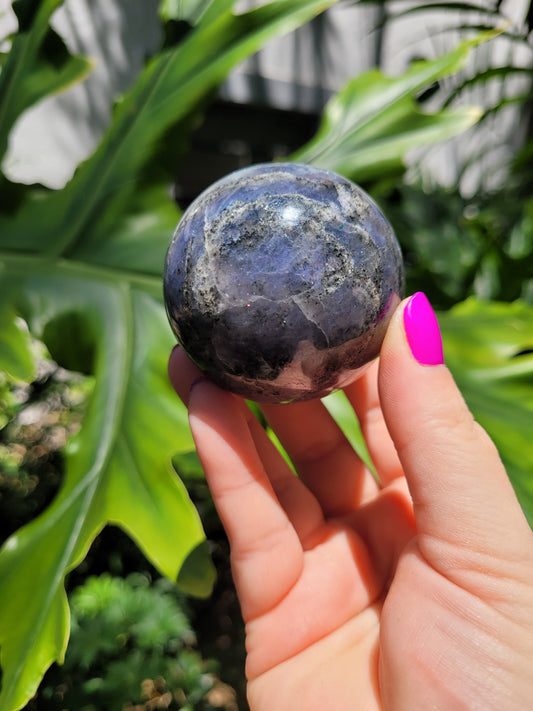 Iolite Sphere [E]